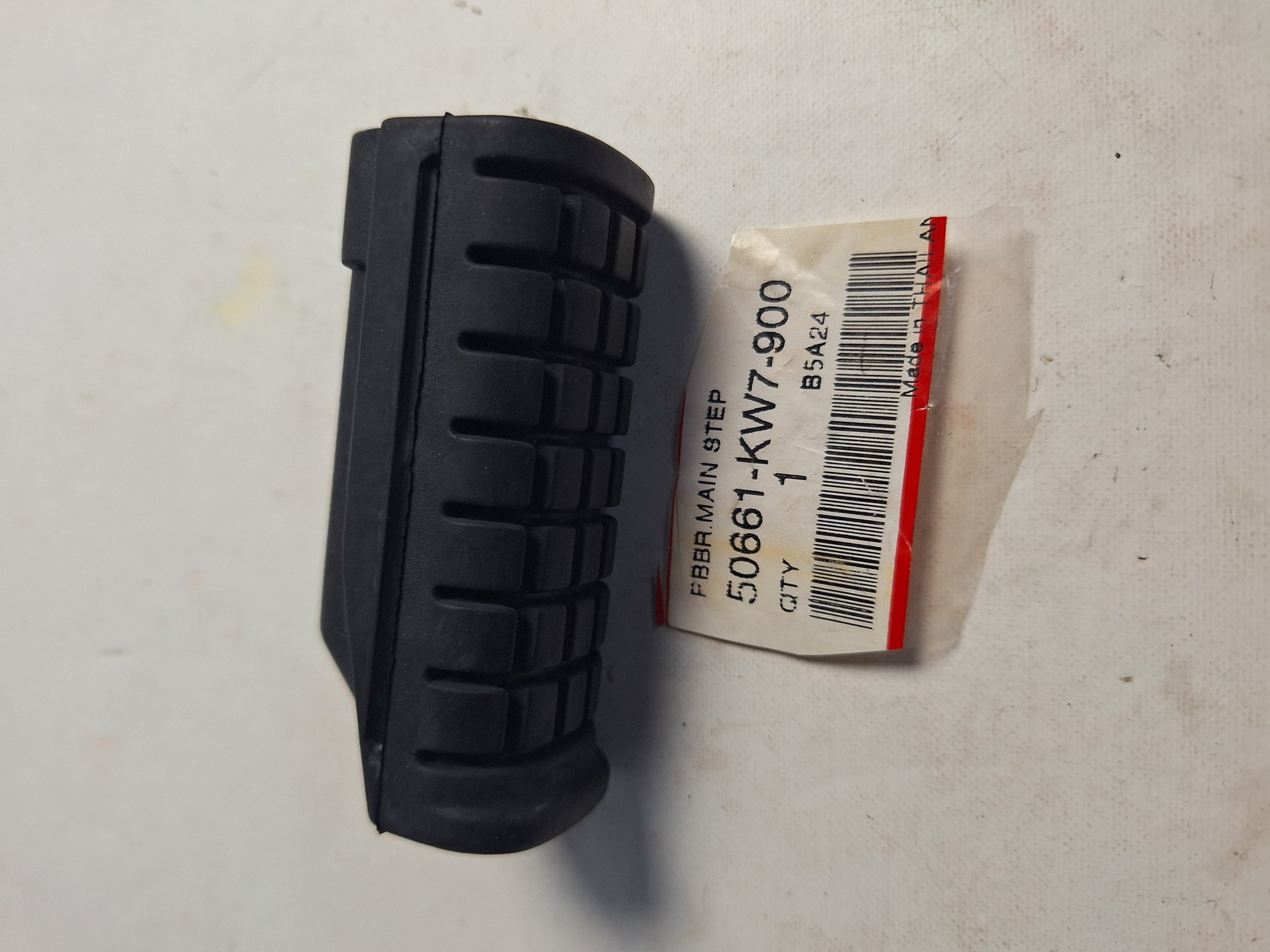 Picture of GUMMI, HAUPTFUSSRASTE  50661-KW7-900  
